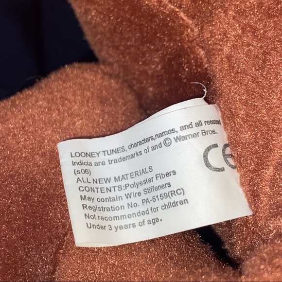 Six flags taz plush - Picture 10 of 13